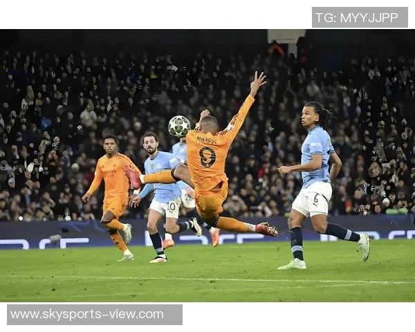 西甲激战本菲卡5-1大胜国米赛后转会传闻引发热议