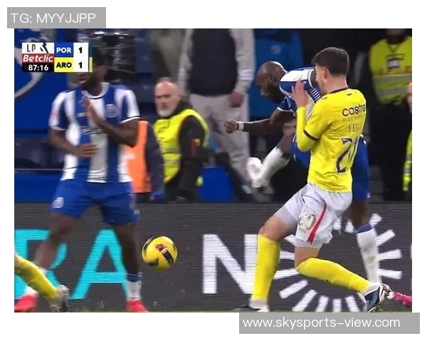 波尔图逆袭本菲卡6-2晋级国王杯决赛全场欢呼声不断